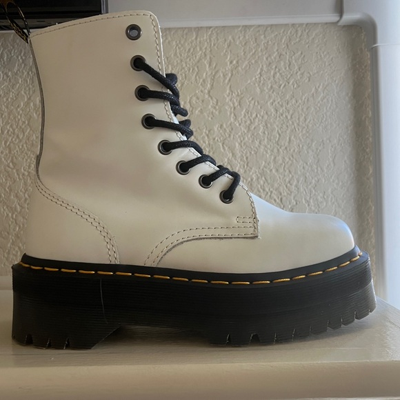 DR. MARTENS Jadon Smooth Leather Platform Boots 36 - Picture 6 of 11